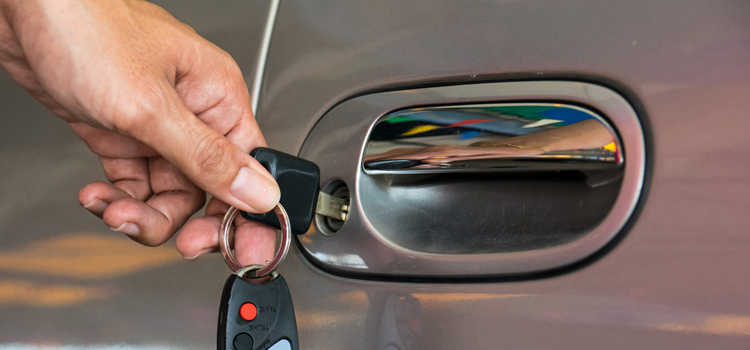 Car door lock repair in Gardena